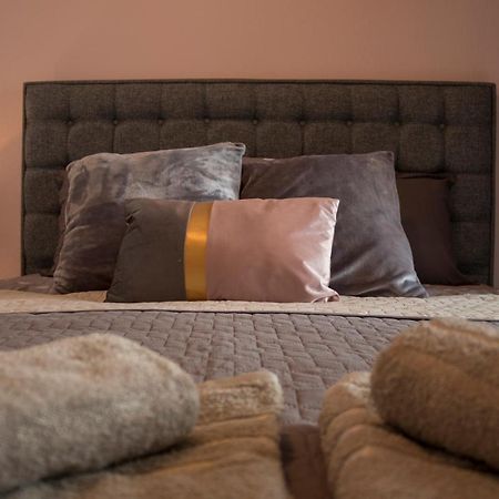 Silene Luxury Apartment Néa Péramos Bagian luar foto