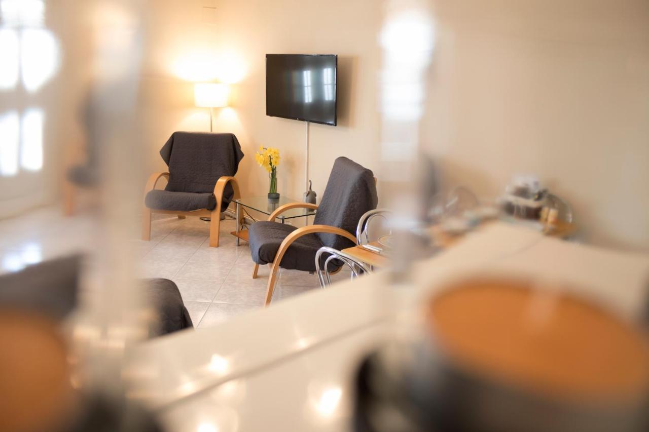 Silene Luxury Apartment Néa Péramos Bagian luar foto