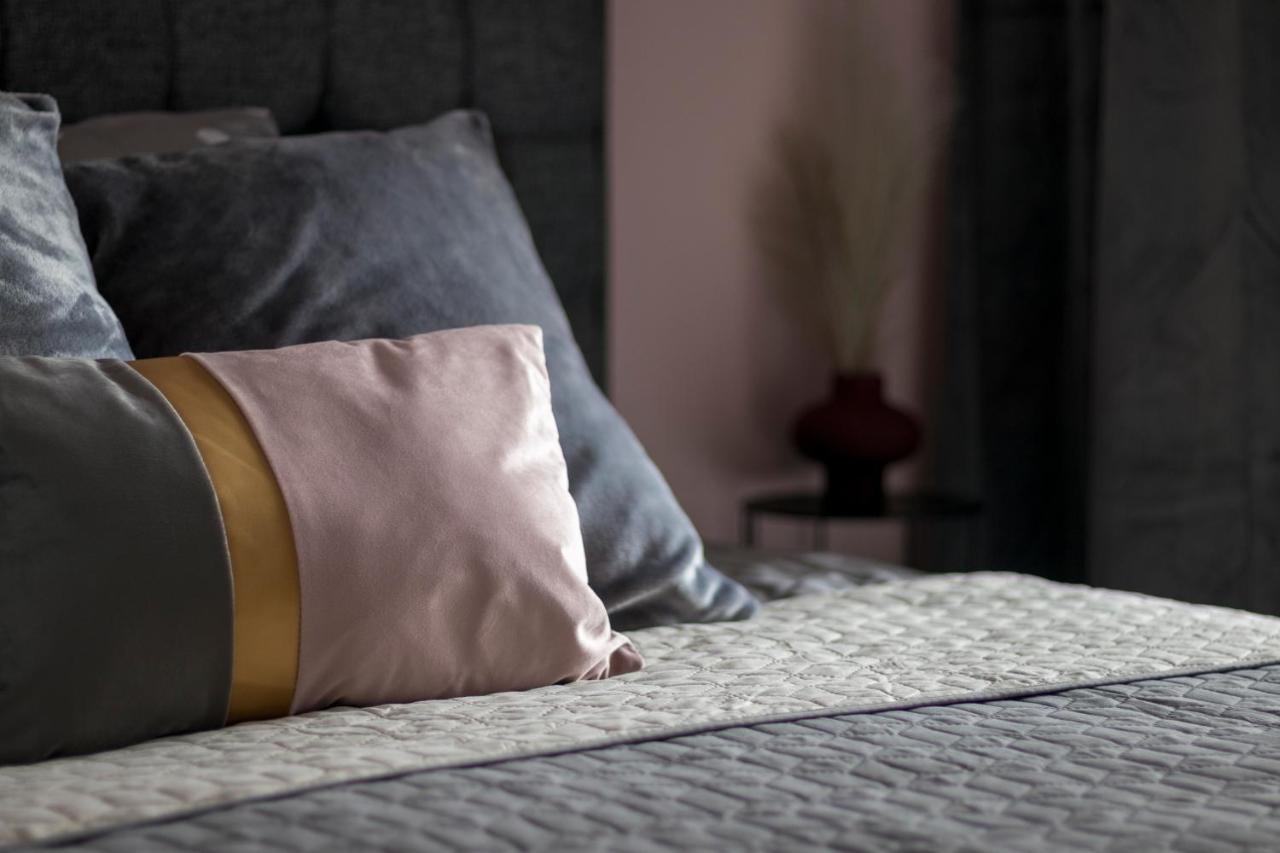Silene Luxury Apartment Néa Péramos Bagian luar foto